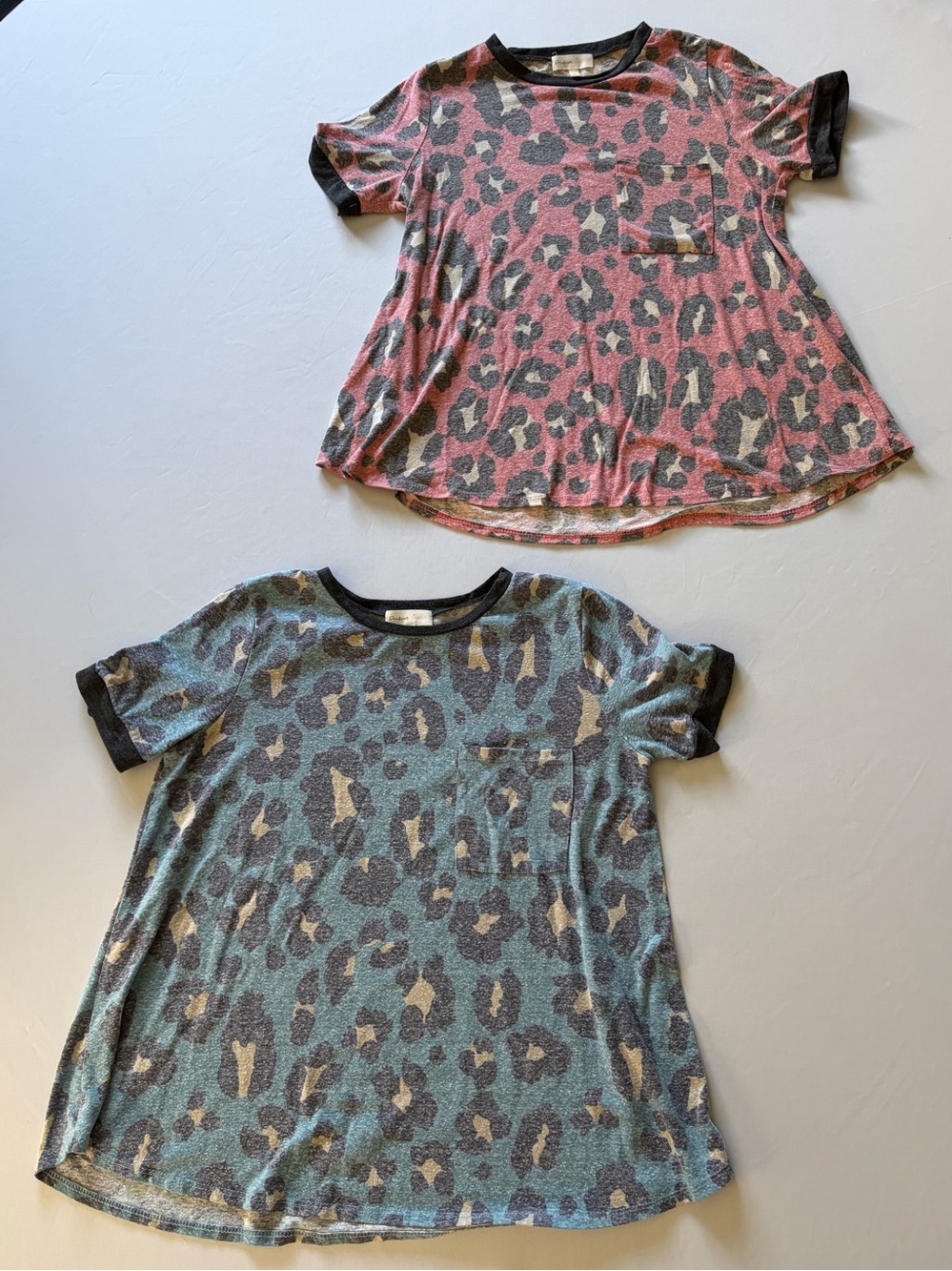 Perfect Peach Leopard Animal Print Pocket Ringer Tees Lot red Aqua XL